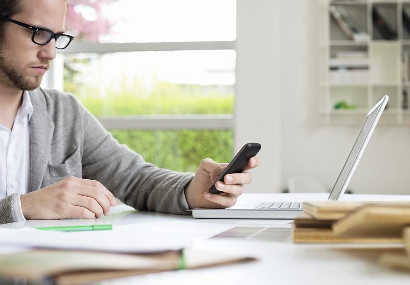 How to Get Internet With a Bluetooth-Enabled Cell Phone