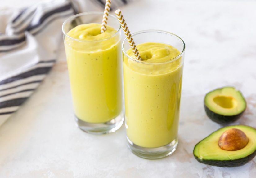 Low-Fat Avocado Mango Smoothie Recipe