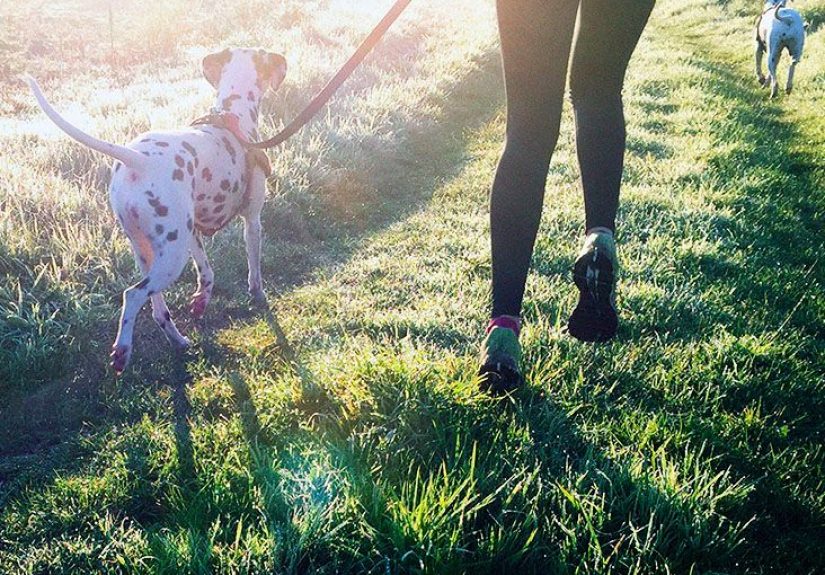 Lower back pain when standing or walking: Causes and treatment