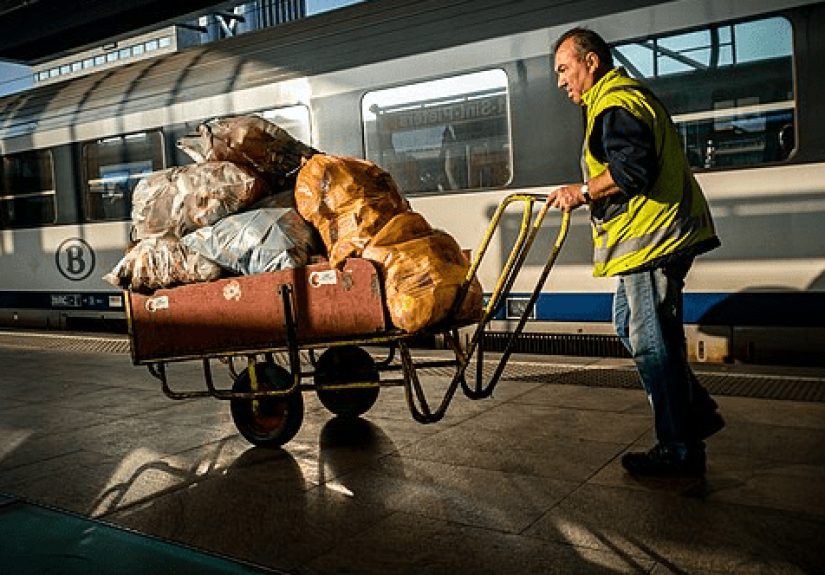 10 Bizarre Things Airline Passengers Have Hidden in Luggage