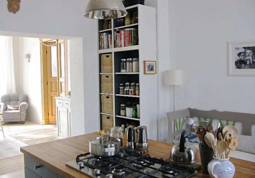 DIY: Dramatic Kitchen Shelves on a Dime