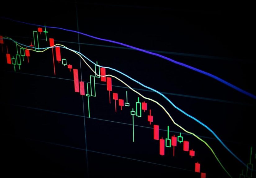 How to Convince Yourself to Keep Investing during a “Falling” Market