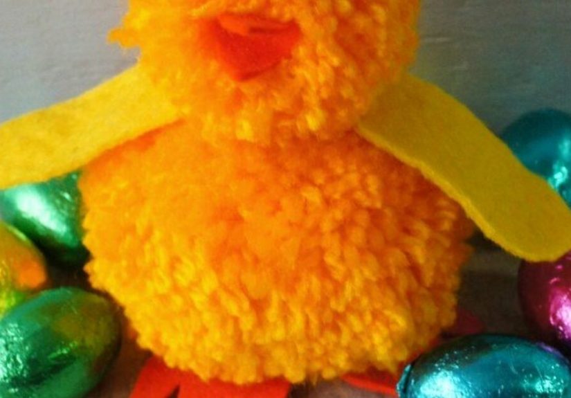 Make an Easter Chick From Pompoms