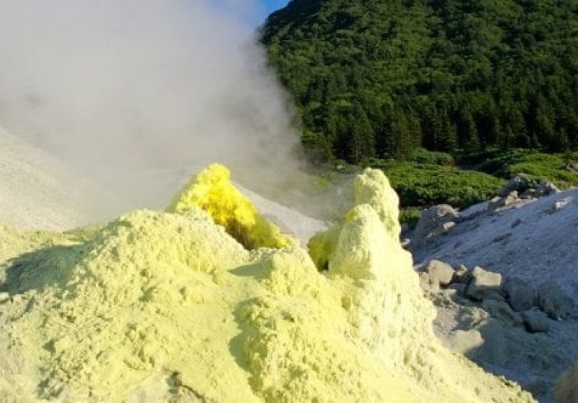 Top 10 Rocks That Stink