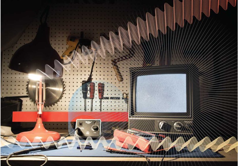 Weekend Project: Listen to Weird Sounds from Electromagnetic Fields