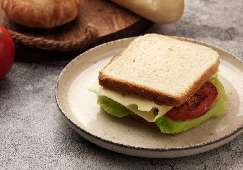 3 Ways to Make a Cheese Sandwich