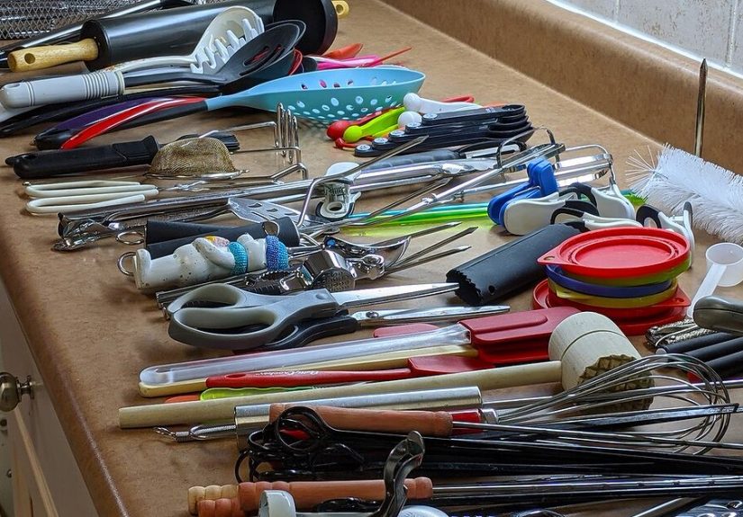 Easy Kitchen Drawer Organizer Idea