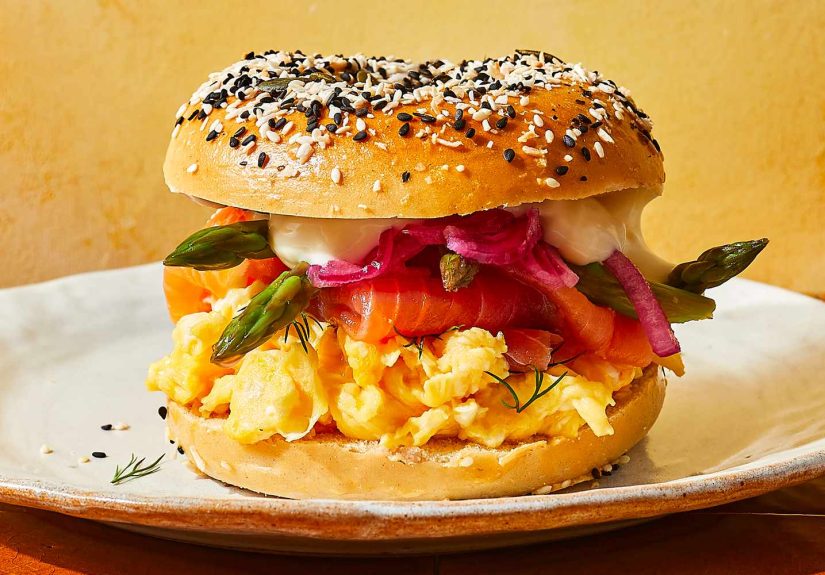 For the Fluffiest Scrambled Eggs Ever, Use a Blender