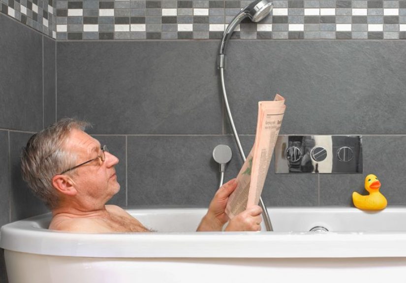 Medicare and walk-in tubs: Coverage, equipment, and suppliers