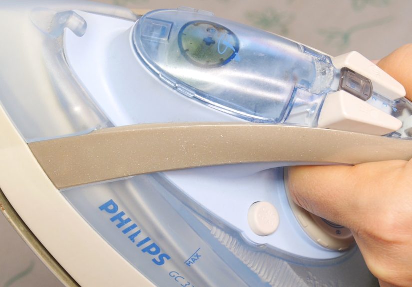 3 Ways to Apply Velcro Strips