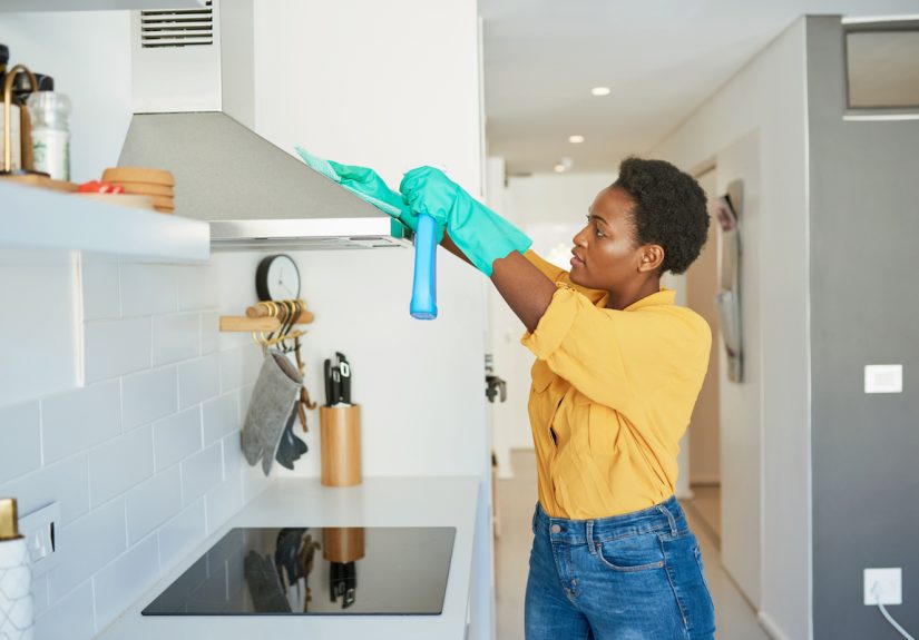 How to Clean a Range Hood Filter the Right Way