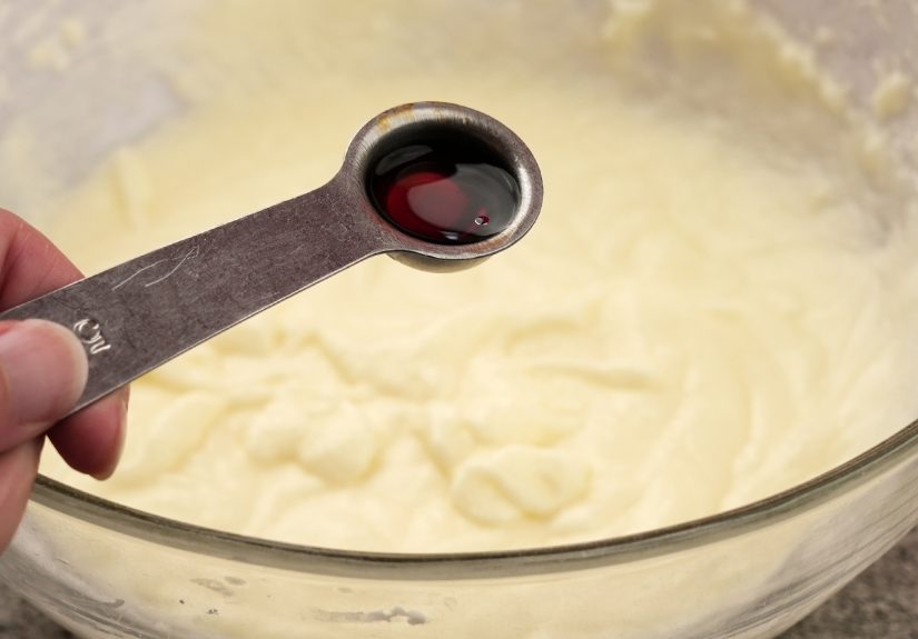 How to Make Cake Icing: Buttercream, Sugar Glaze & More