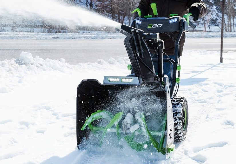 The 11 Best Snowblowers 2025 - Gas and Electric Snowblower Reviews