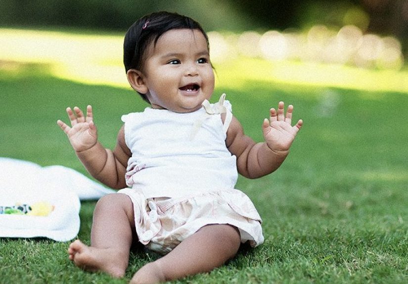 When Do Babies Sit Up? What Is Normal