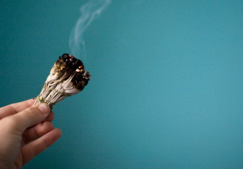 10 Benefits of Burning Sage, How to Get Started, and More
