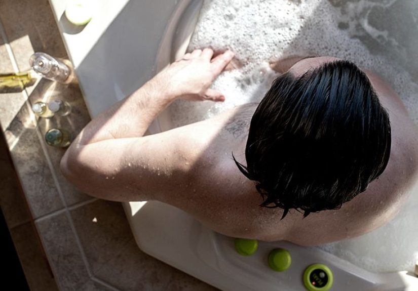 Apple Cider Vinegar Baths: Do They Have Any Benefits?