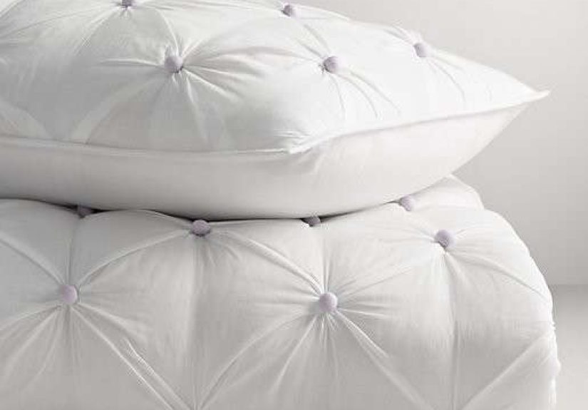 Pom-Pom Tufted Quilt